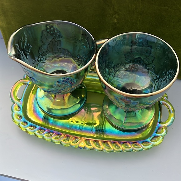 Carnival glass cream & Sugar under plate blue green grape pattern BEAUTIFUL - Picture 2 of 8